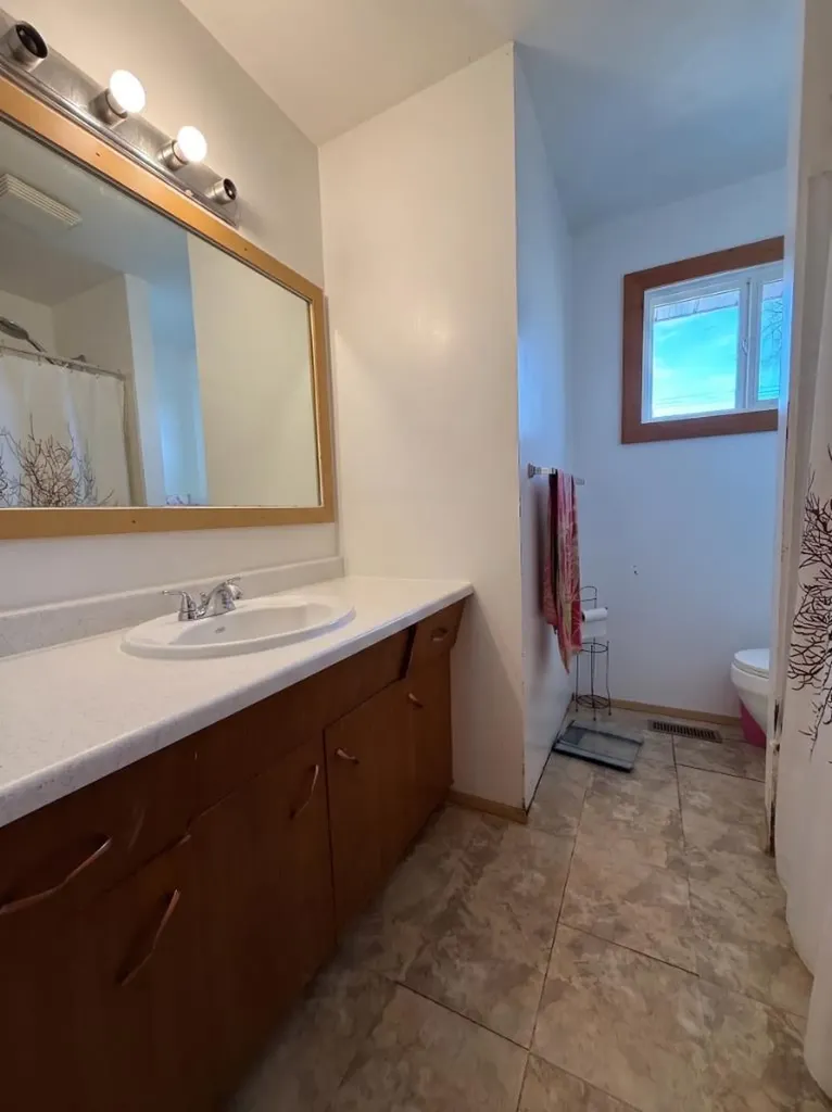 4436 51st Avenue High Prairie AB T0G 1E0