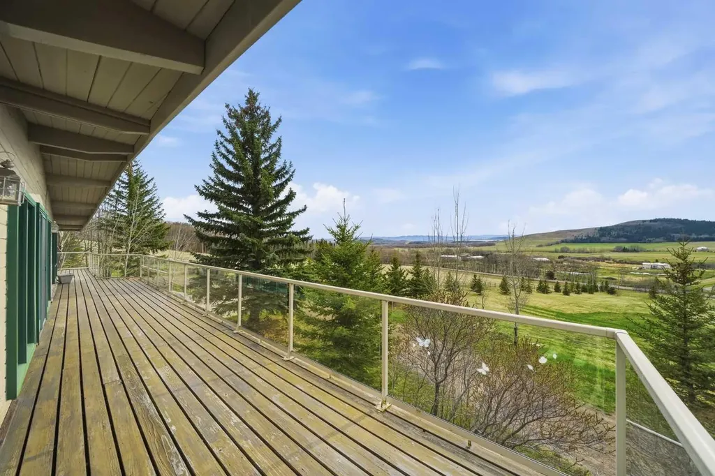 290150 240 Street W Rural Foothills County AB T0L 1K0