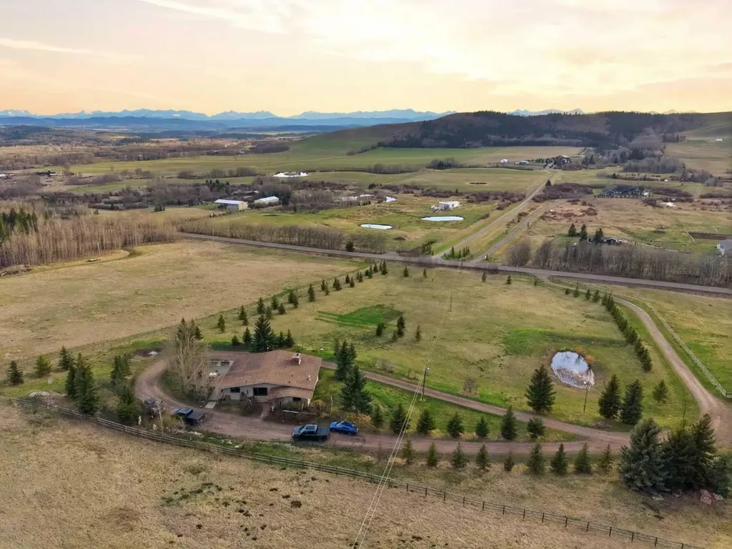 290150 240 Street W Rural Foothills County AB T0L 1K0