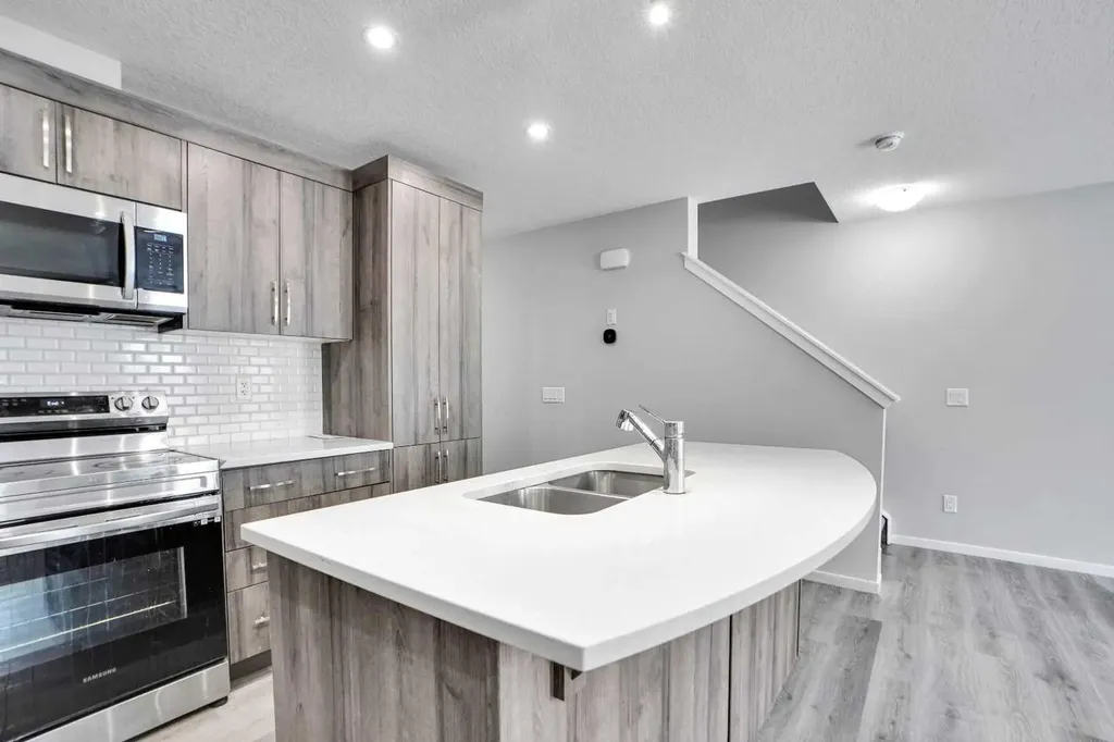 214 Cityside Grove NE Calgary AB T3N1E1