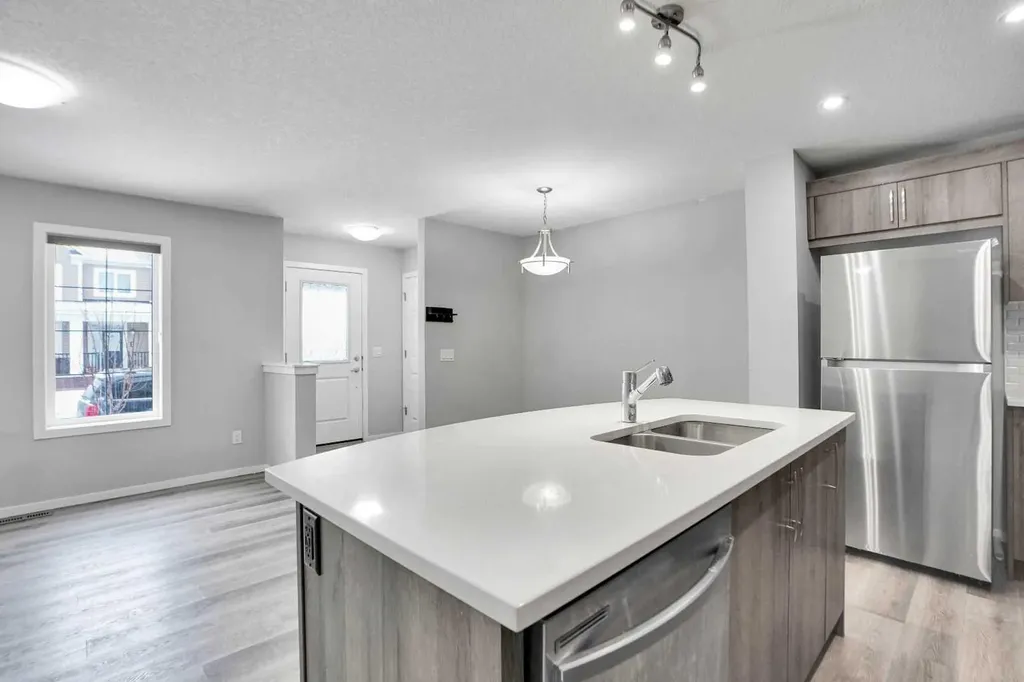 214 Cityside Grove NE Calgary AB T3N1E1