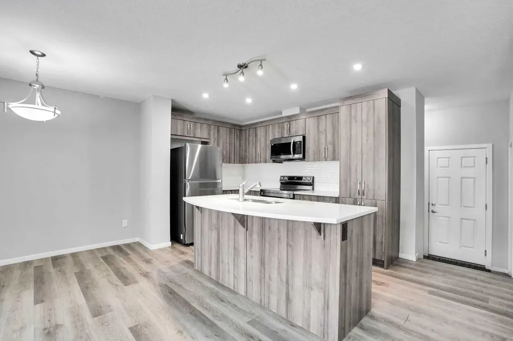 214 Cityside Grove NE Calgary AB T3N1E1