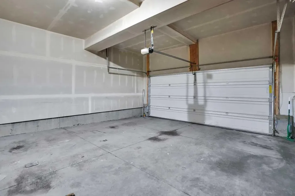 214 Cityside Grove NE Calgary AB T3N1E1