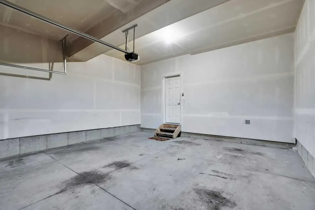 214 Cityside Grove NE Calgary AB T3N1E1