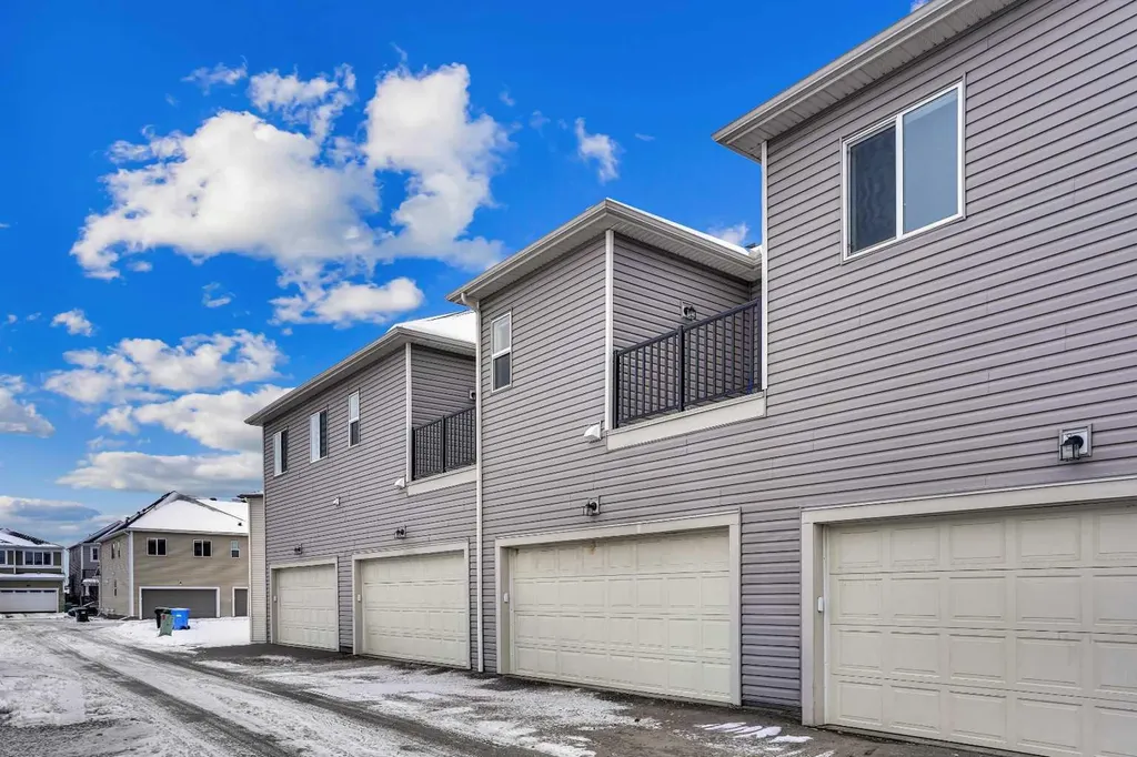 214 Cityside Grove NE Calgary AB T3N1E1