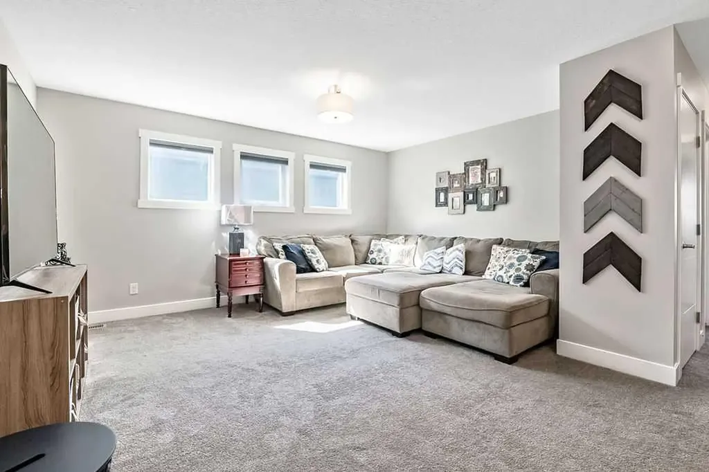 75 Sundown Way Cochrane AB T4C 2M4