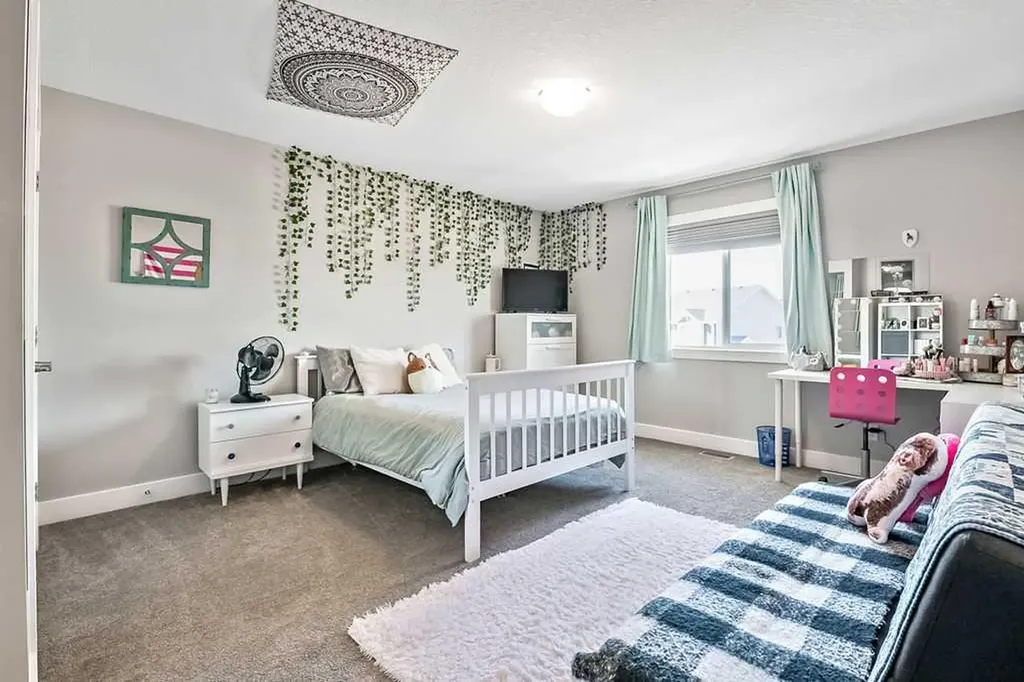 75 Sundown Way Cochrane AB T4C 2M4