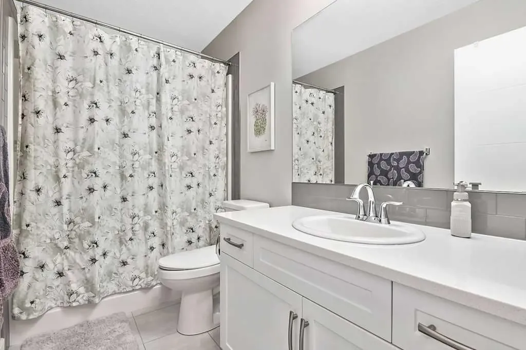 75 Sundown Way Cochrane AB T4C 2M4