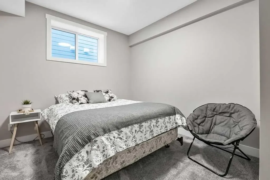 75 Sundown Way Cochrane AB T4C 2M4