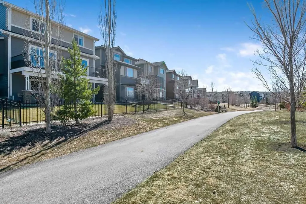 75 Sundown Way Cochrane AB T4C 2M4