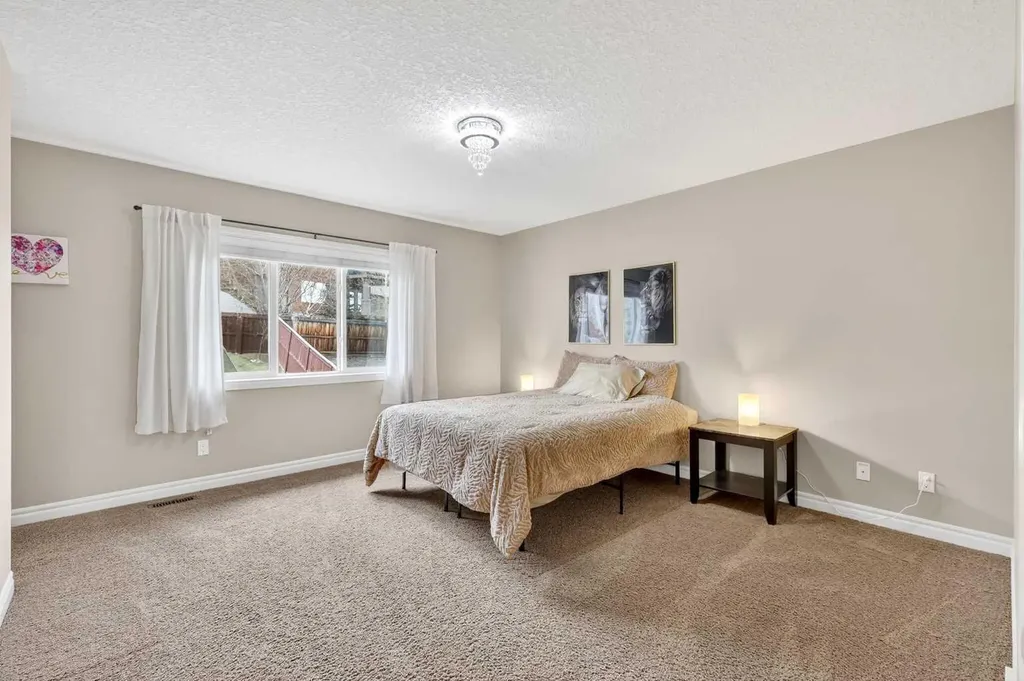 43 Heritage Hill Cochrane AB T4C 0L4
