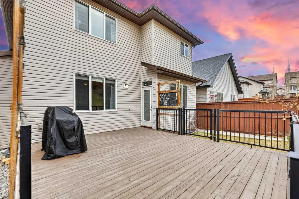 43 Heritage Hill Cochrane AB T4C 0L4