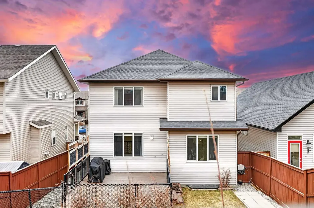 43 Heritage Hill Cochrane AB T4C 0L4