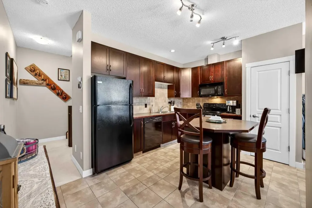 28 Heritage Drive Cochrane AB T4C 0K1