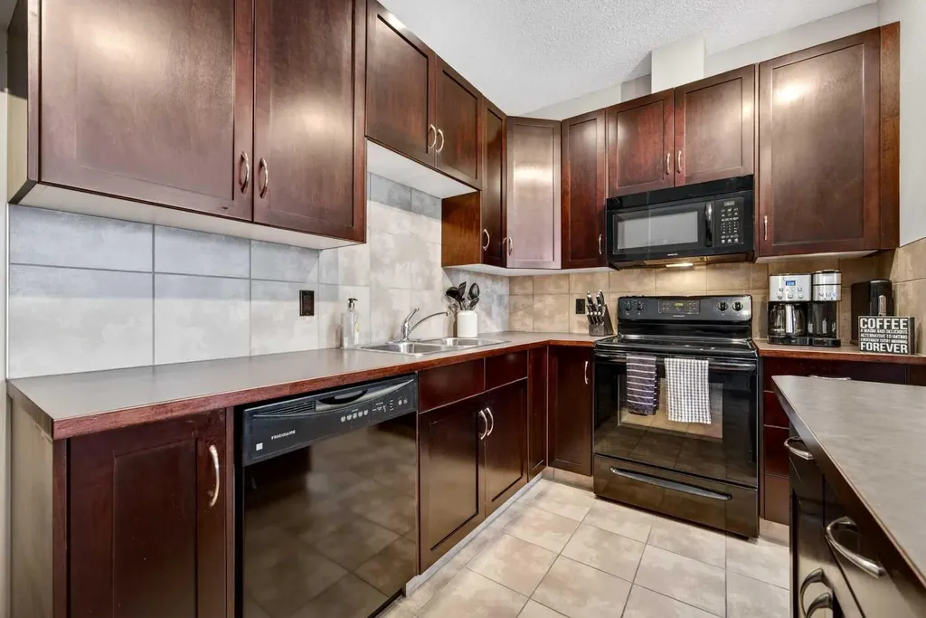 28 Heritage Drive Cochrane AB T4C 0K1