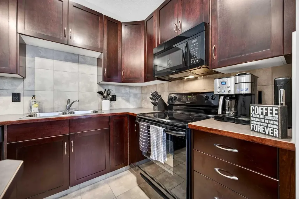 28 Heritage Drive Cochrane AB T4C 0K1