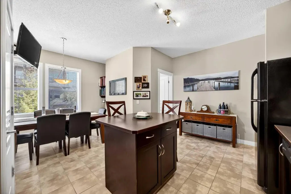 28 Heritage Drive Cochrane AB T4C 0K1