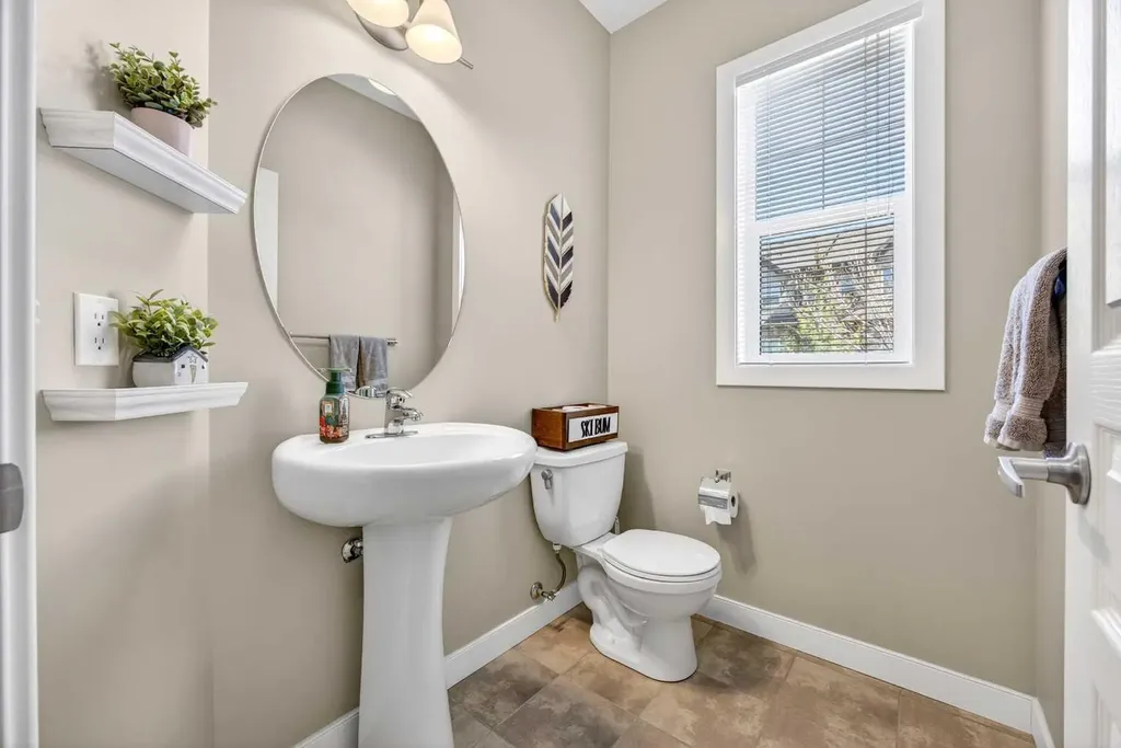 28 Heritage Drive Cochrane AB T4C 0K1