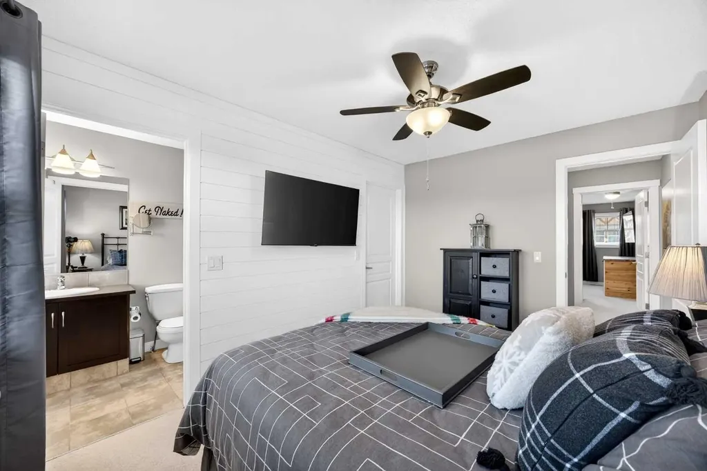 28 Heritage Drive Cochrane AB T4C 0K1