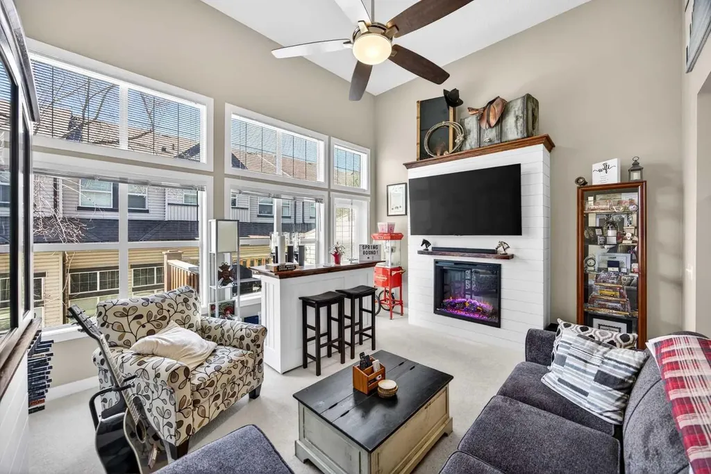 28 Heritage Drive Cochrane AB T4C 0K1