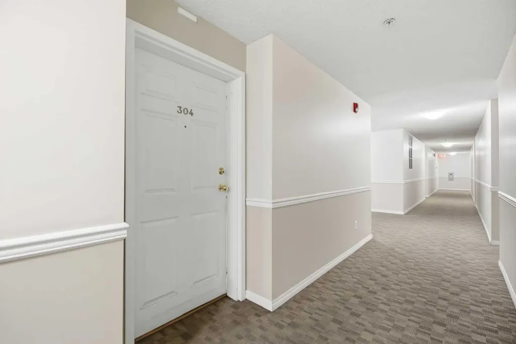 280 Shawville Way SE Calgary AB T2Y 3Z8