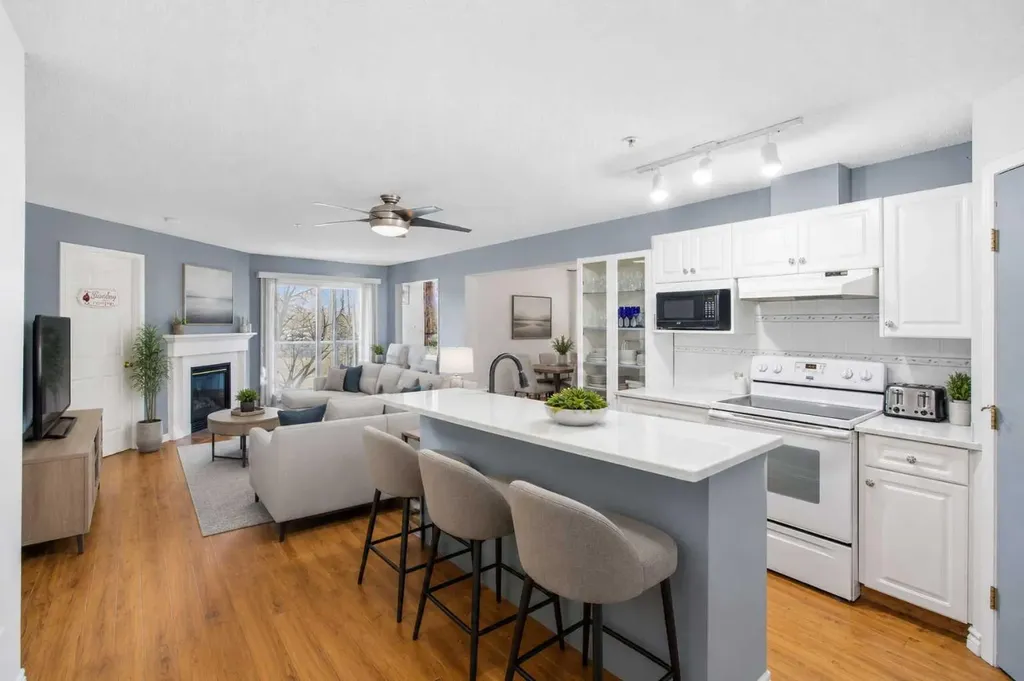 280 Shawville Way SE Calgary AB T2Y 3Z8