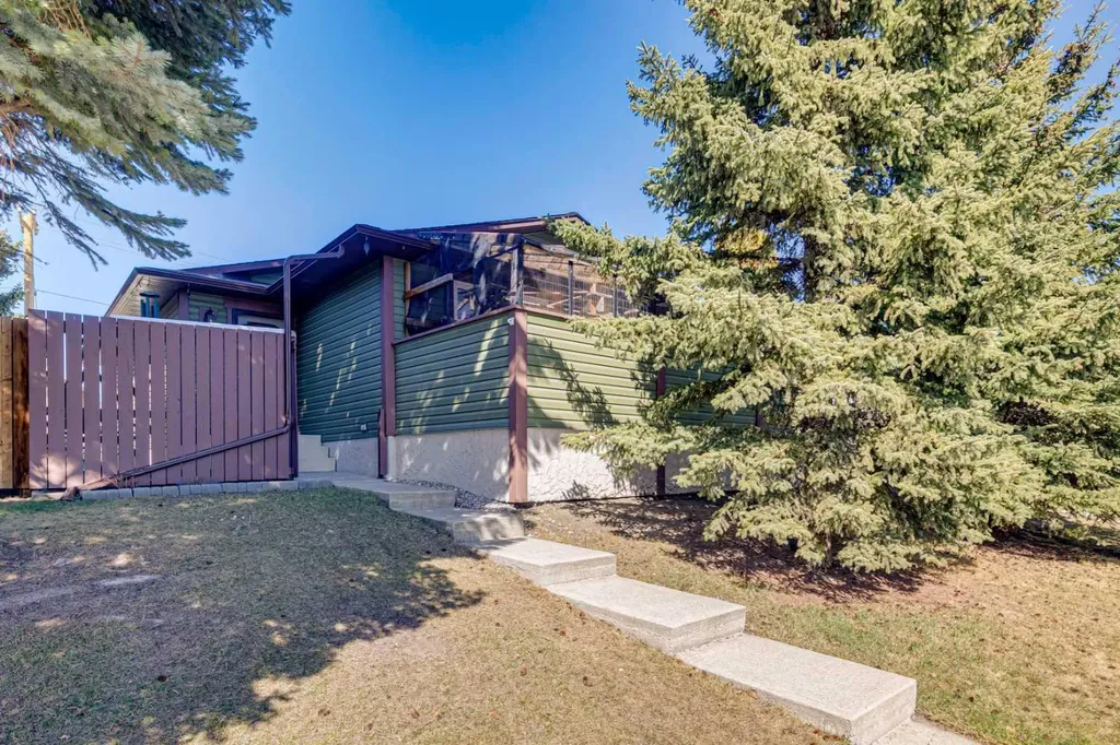 95 Mchugh Road NE Calgary AB T2E 7R5