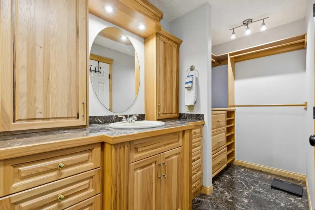 95 Mchugh Road NE Calgary AB T2E 7R5