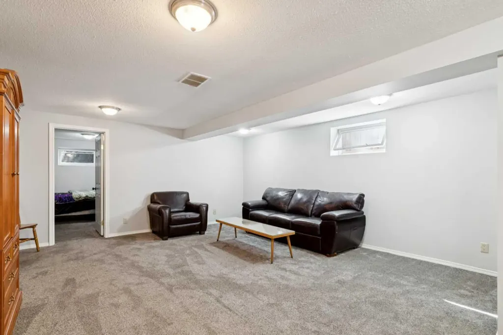95 Mchugh Road NE Calgary AB T2E 7R5