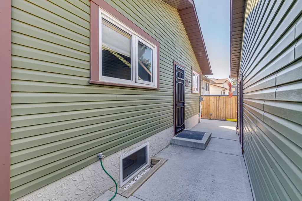 95 Mchugh Road NE Calgary AB T2E 7R5