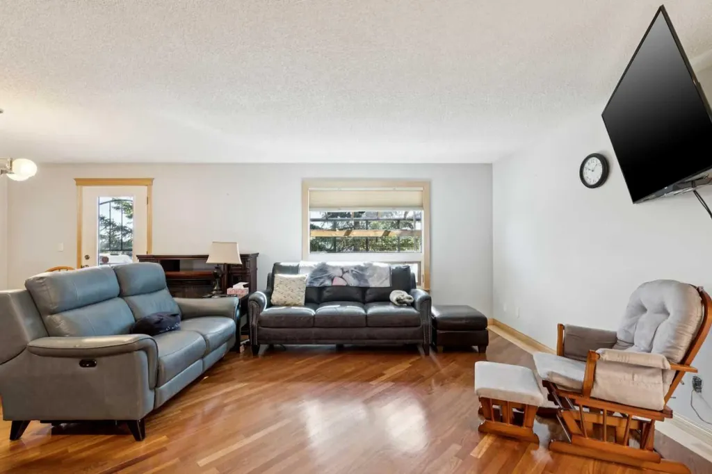 95 Mchugh Road NE Calgary AB T2E 7R5