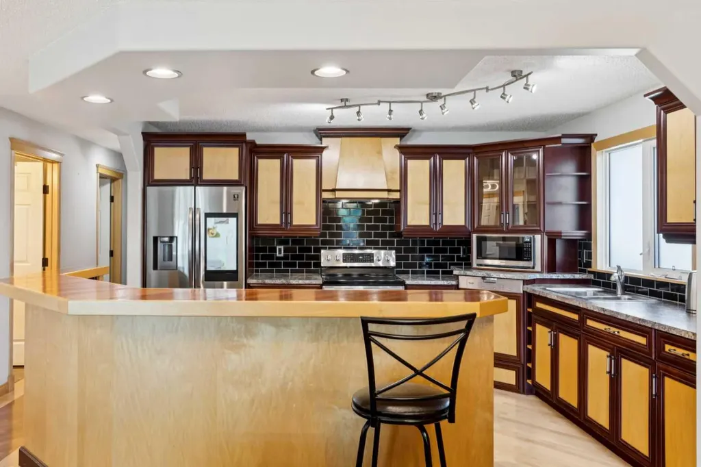 95 Mchugh Road NE Calgary AB T2E 7R5