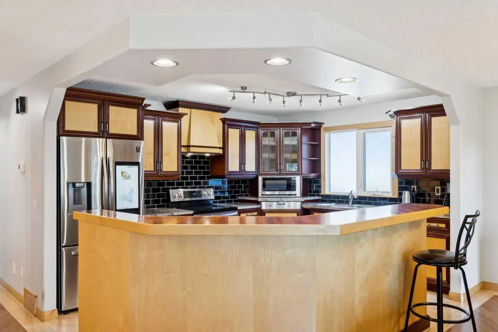 95 Mchugh Road NE Calgary AB T2E 7R5