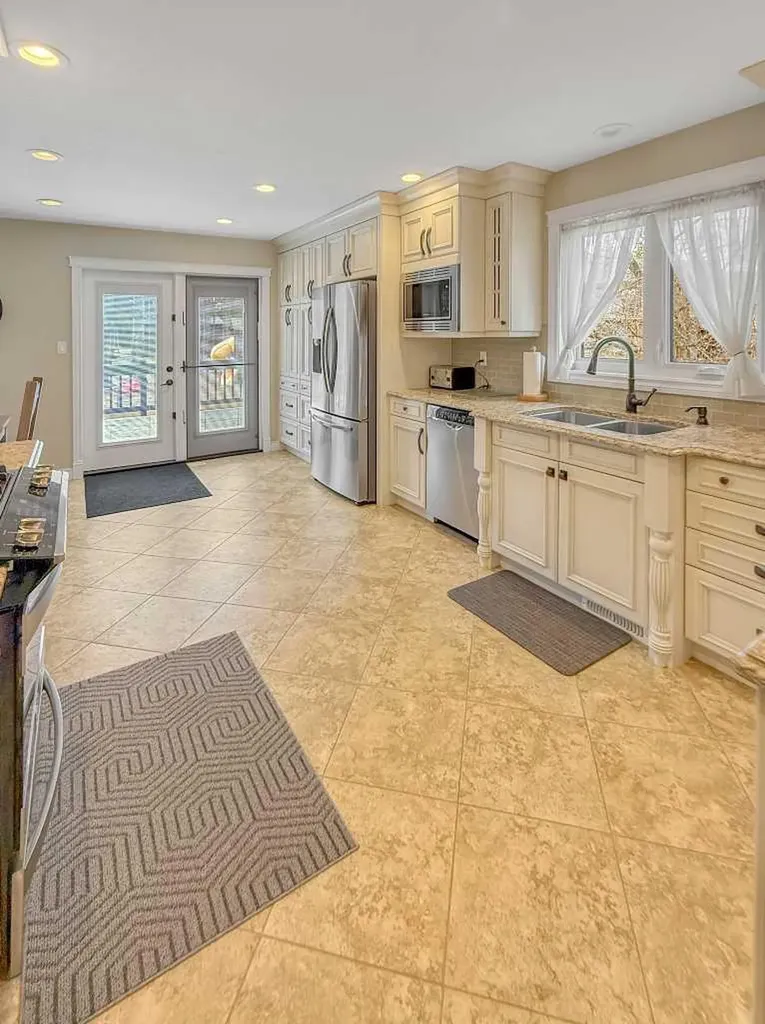 39 Ravine Drive Whitecourt AB T7S 1H5