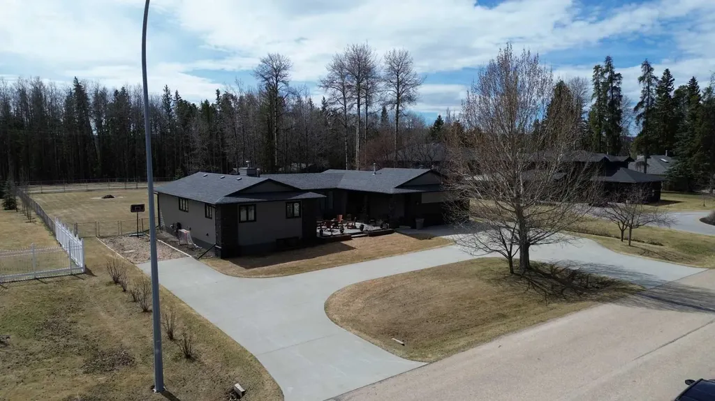 39 Ravine Drive Whitecourt AB T7S 1H5