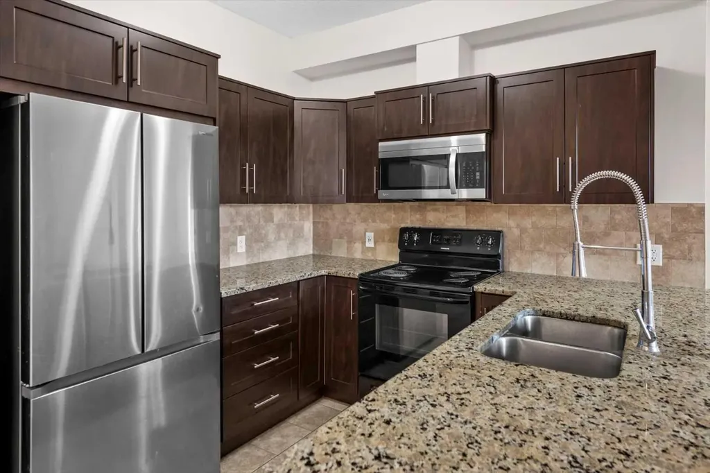 1540 Sherwood Boulevard NW Calgary AB T3R 0K5