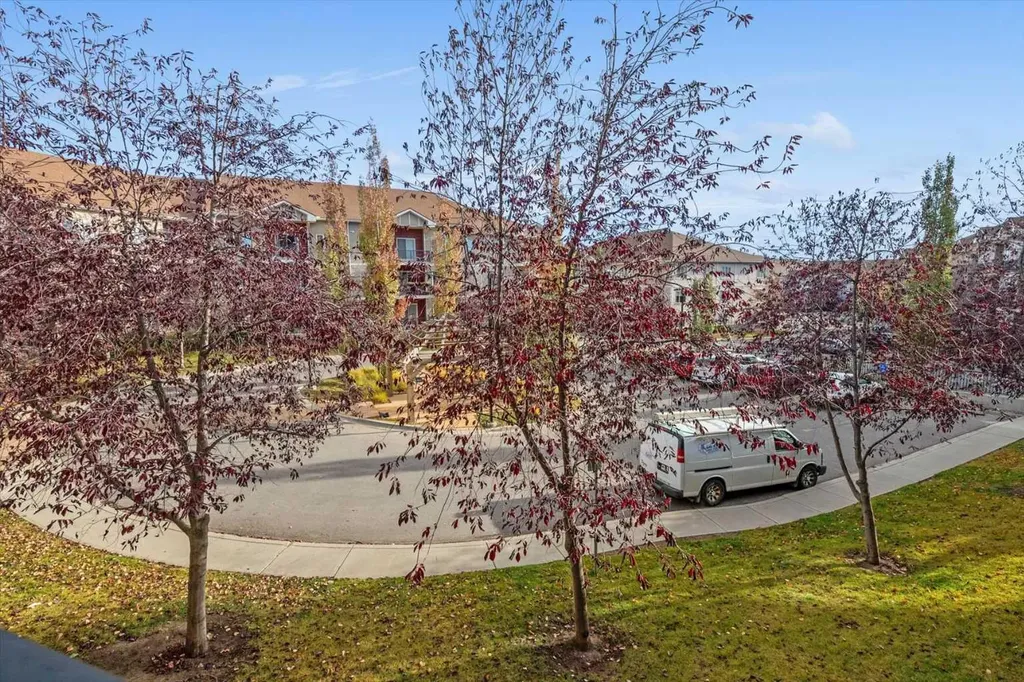 1540 Sherwood Boulevard NW Calgary AB T3R 0K5