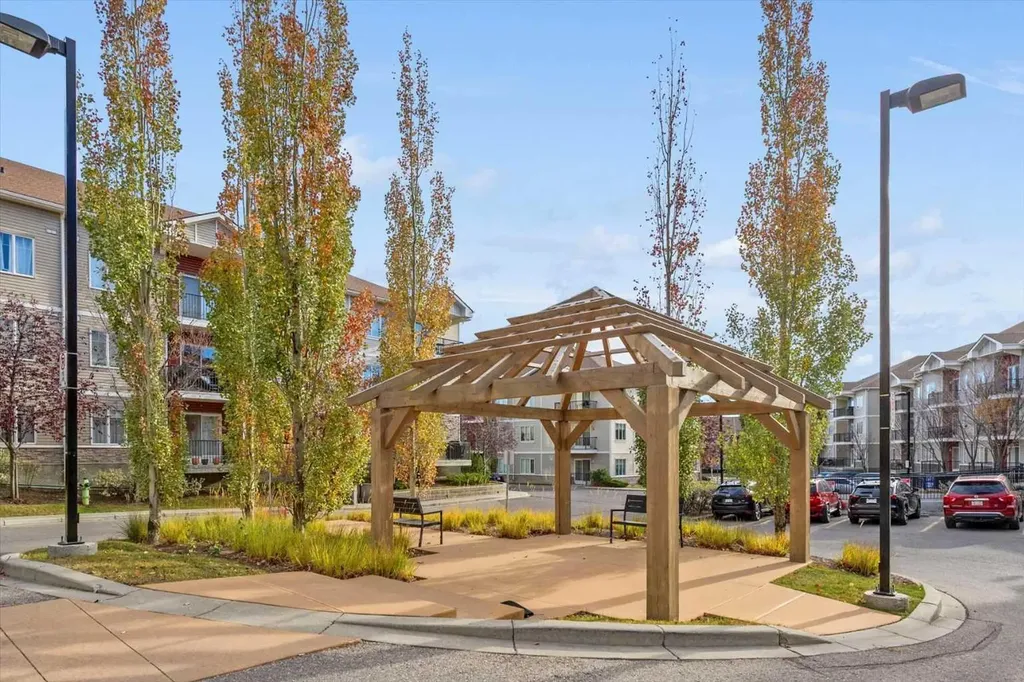 1540 Sherwood Boulevard NW Calgary AB T3R 0K5