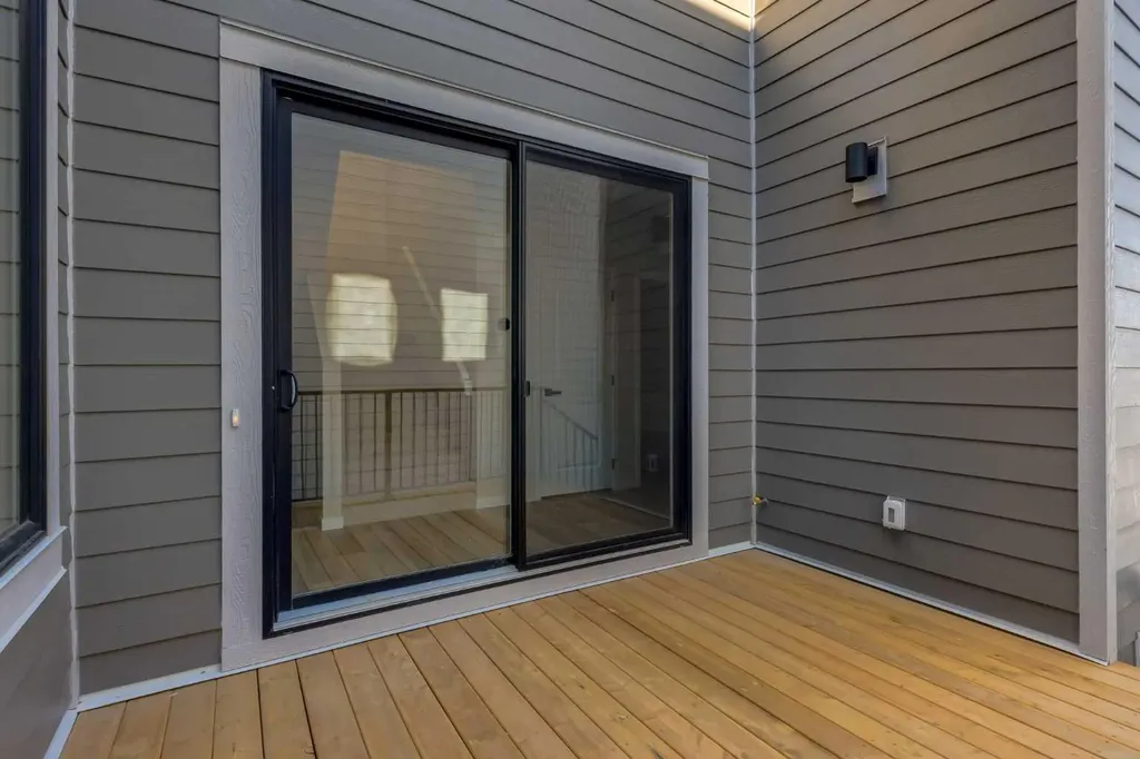 26 Alpine Gardens SW Calgary AB T2Y 0W3