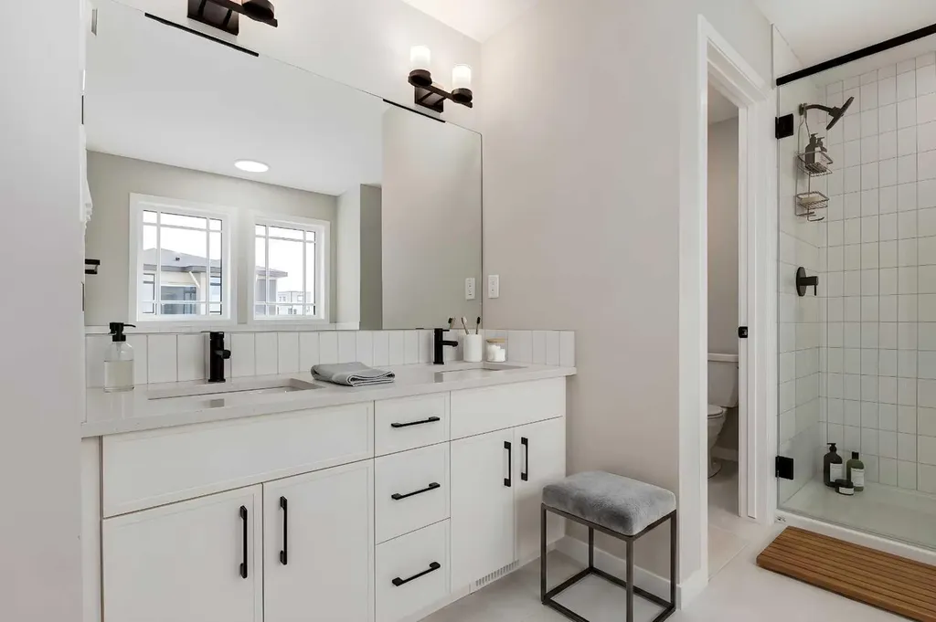 26 Alpine Gardens SW Calgary AB T2Y 0W3