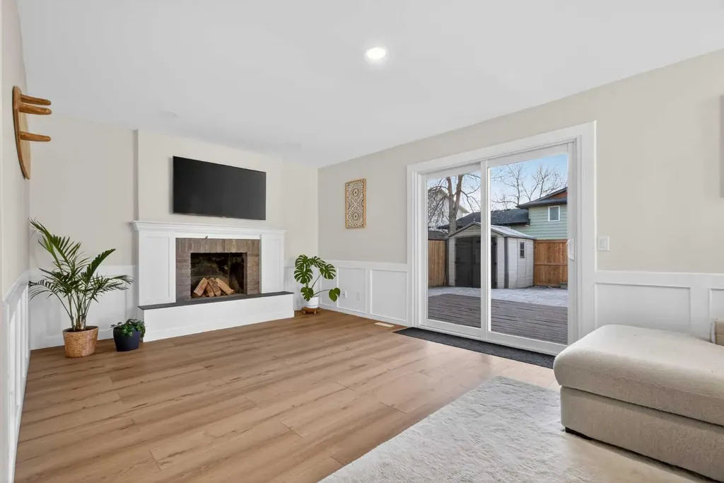 303 Woodside Place Okotoks AB T1S 1L9
