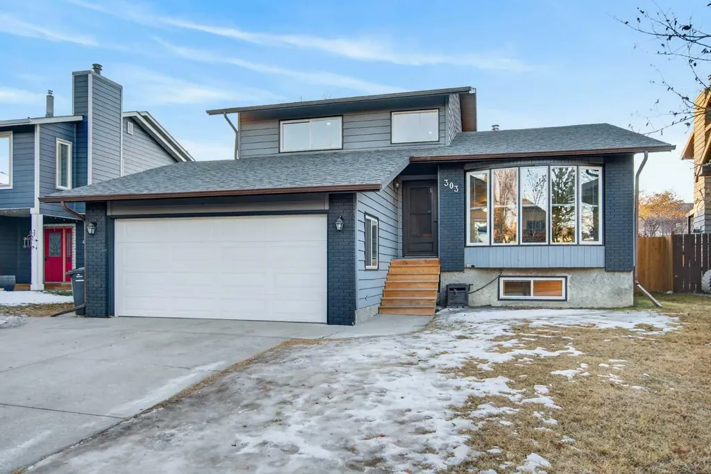 303 Woodside Place Okotoks AB T1S 1L9