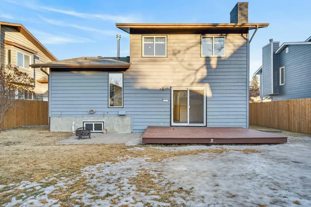 303 Woodside Place Okotoks AB T1S 1L9