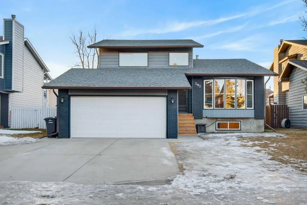 303 Woodside Place Okotoks AB T1S 1L9