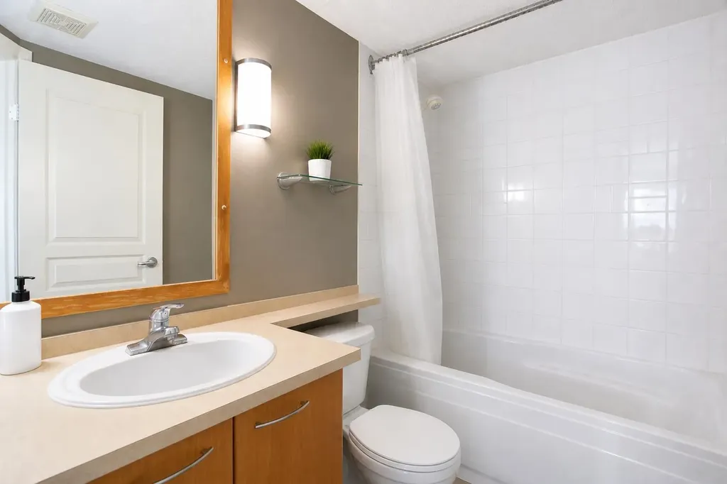 5115 Richard Road SW Calgary AB T3E7M7