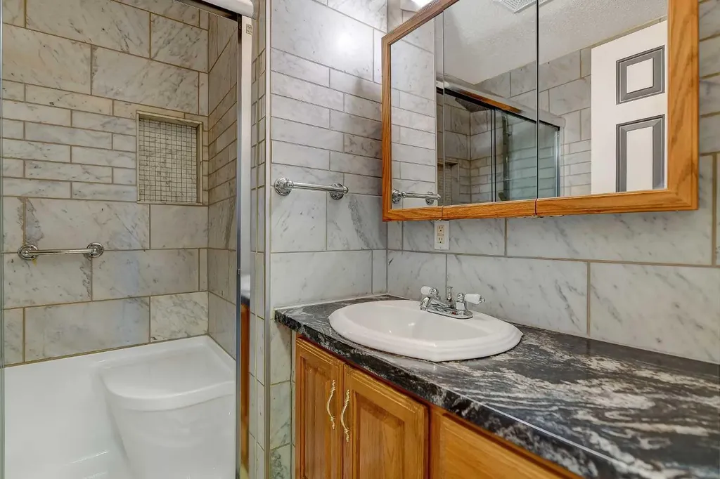 104 11th Street Beaverlodge AB T0H 0C0