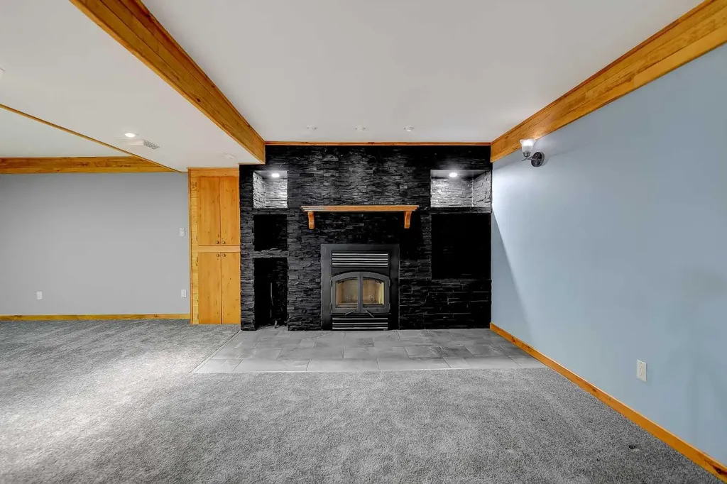 104 11th Street Beaverlodge AB T0H 0C0