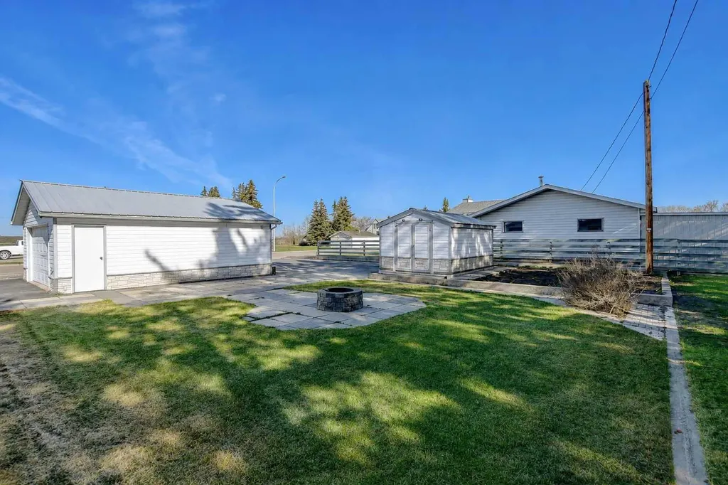 104 11th Street Beaverlodge AB T0H 0C0