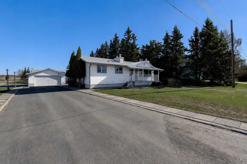 104 11th Street Beaverlodge AB T0H 0C0