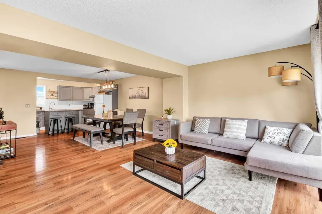 200 Hidden Hills Terrace NW Calgary AB T3A 6E8
